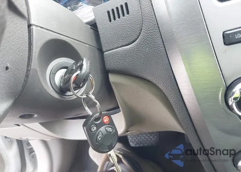 2011 Ford Fusion Se z USA, uszkodzony, nr VIN 3FAHP0HA2BR283988